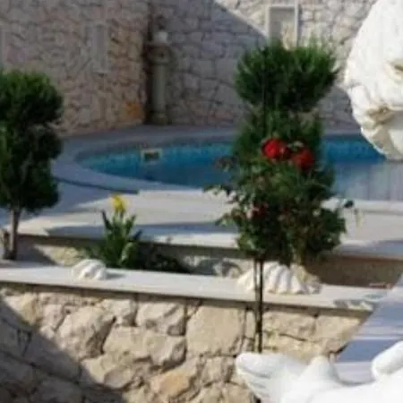 Luxury Karla Next To On Island Brac