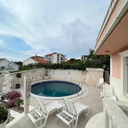 Villa Luxury Karla Next To On Island Brac *