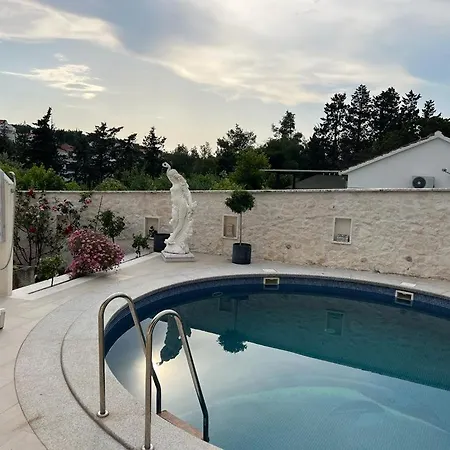 Luxury Karla Next To On Island Brac Villa